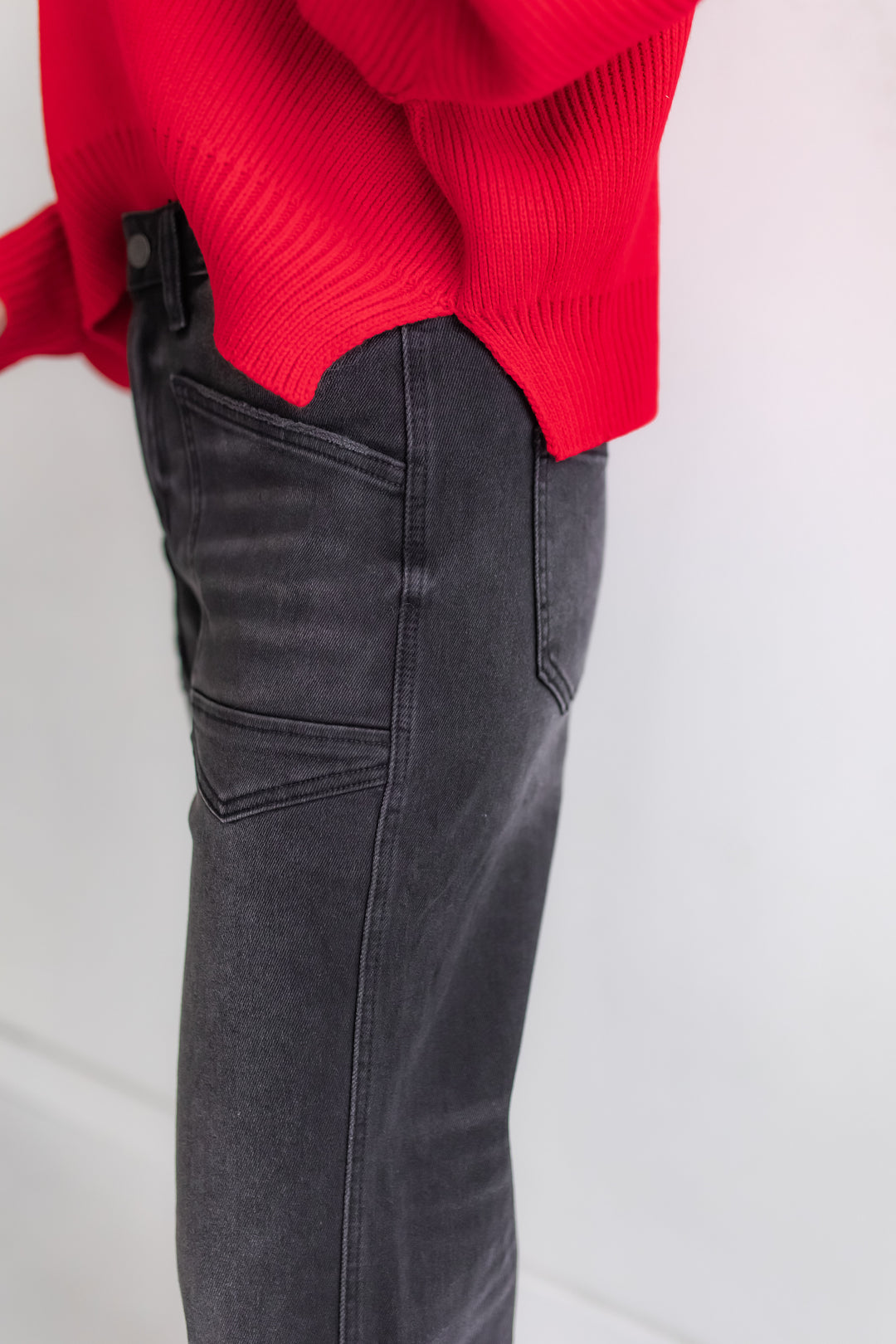 The Jovie Sweater - Red