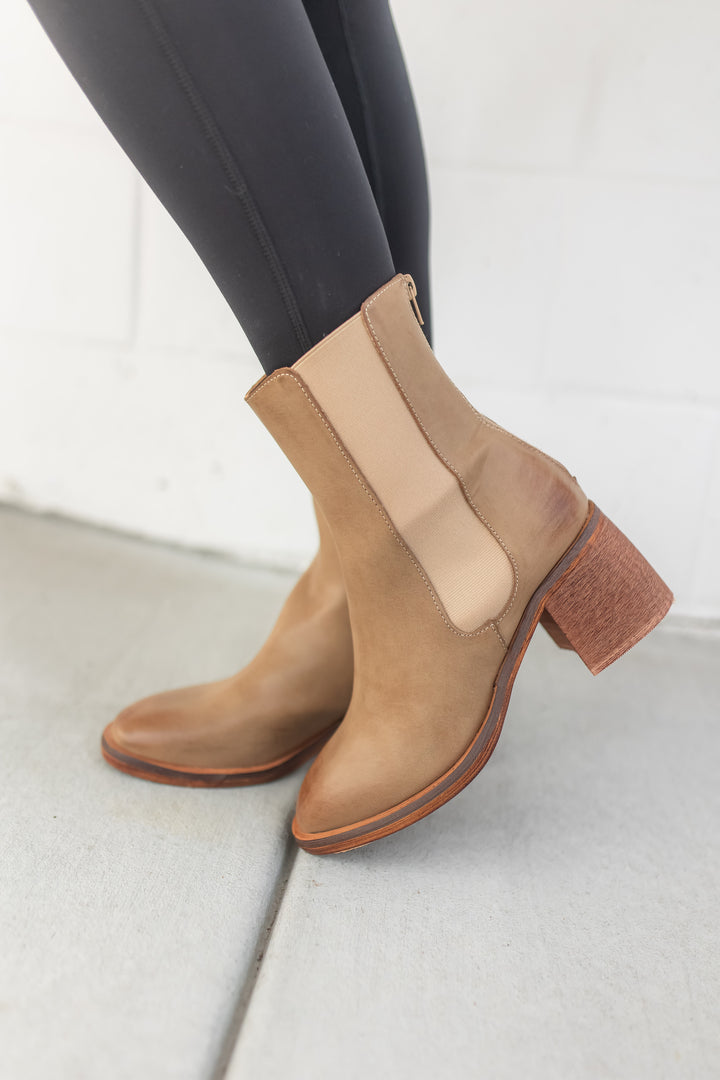 The Olivia Chelsea Heel Boots [Oasis Society]