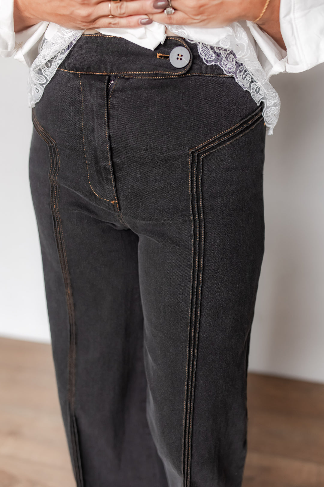 The Make No Mistake Pants - One Eleven Olive Boutique