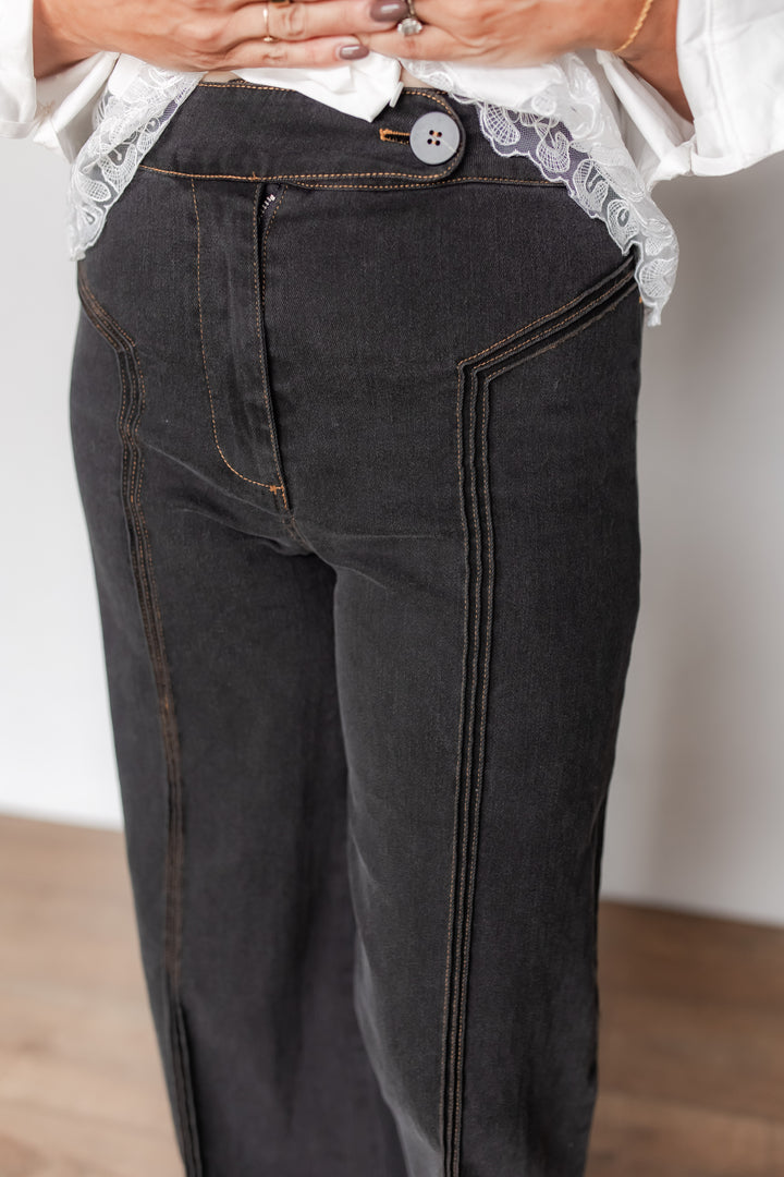 The Make No Mistake Pants - One Eleven Olive Boutique