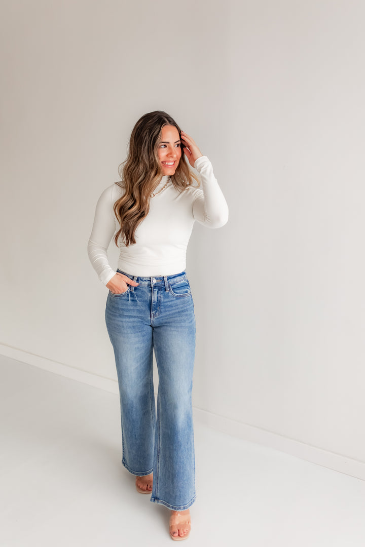 The Off-Duty Wide Leg Jeans