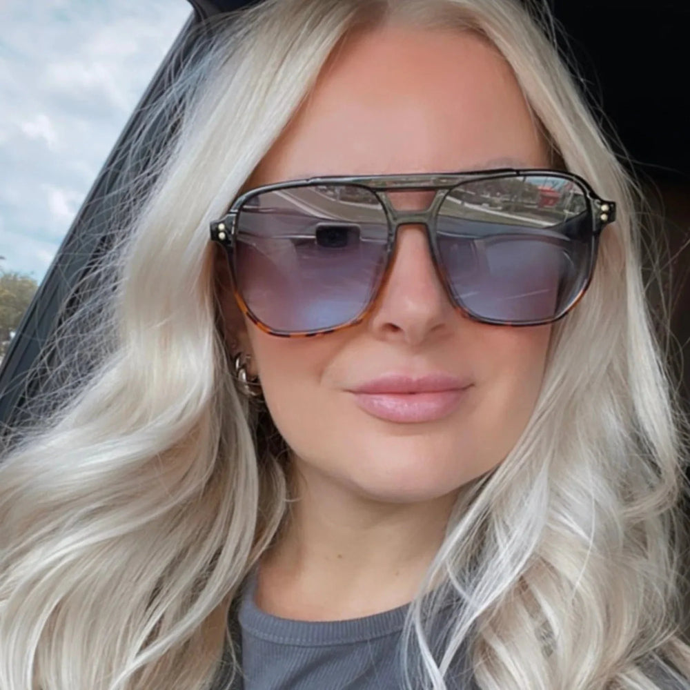 Women’s everyday DAX sunglasses in SKYE black. 