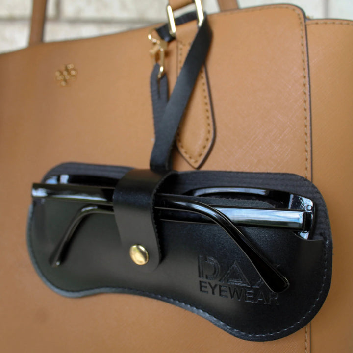 Clip and go sunglasses clutch in black
