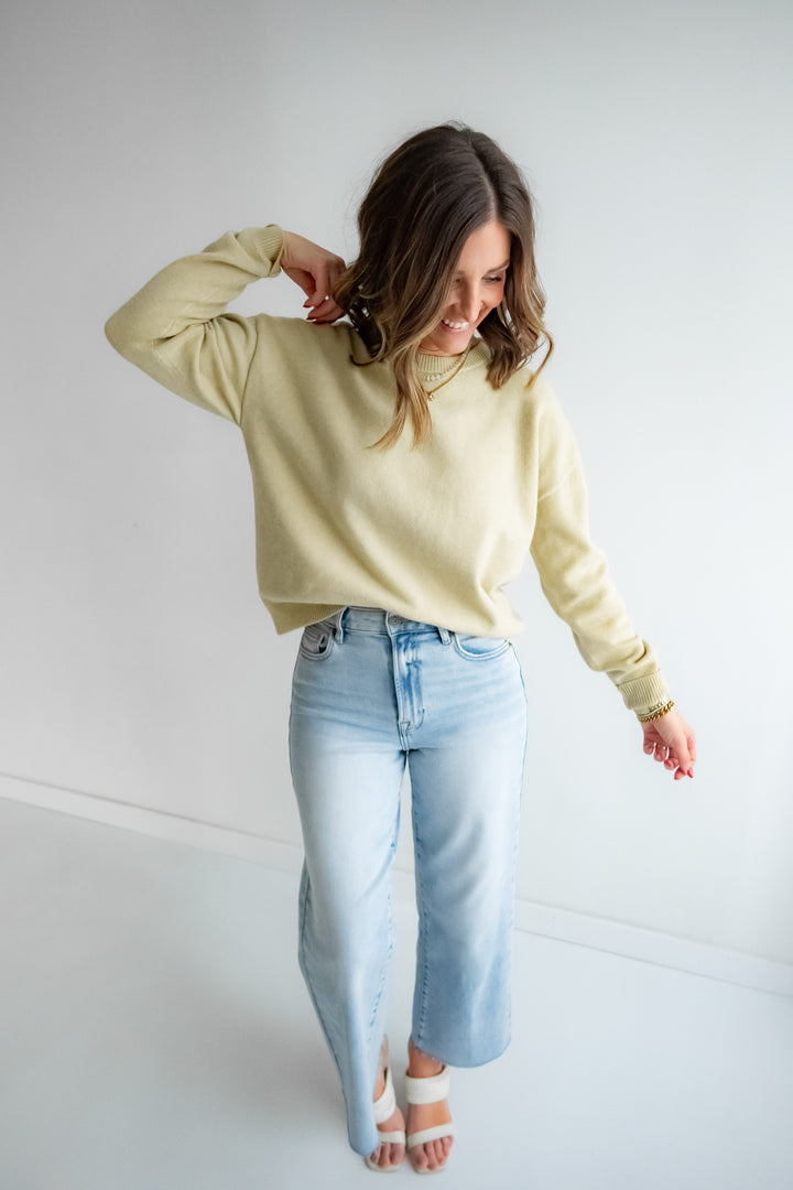 Breathable knit sweater for spring outfits