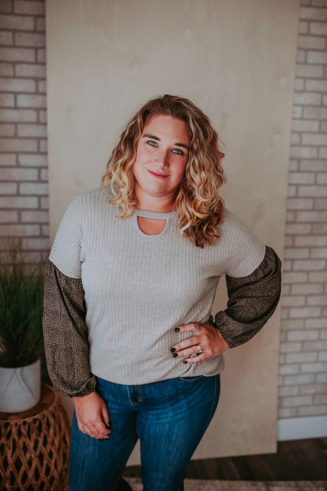 One Eleven Olive Boutique The Laykin Curvy Top Upgrade your fall style game with our adorable Curvy Girl taupe colored 'Laykin Top' featuring soft knit material patterned with a black leopard print and balloon sl